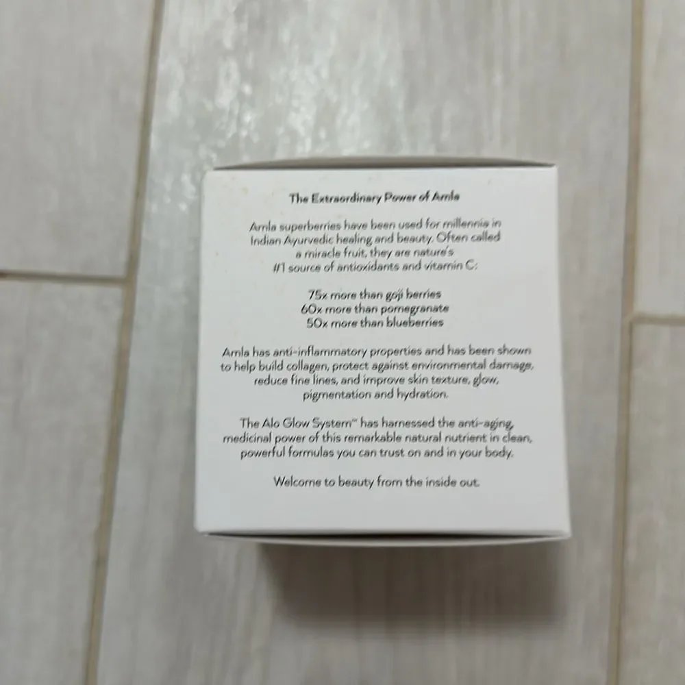 NWT alo yoga face moisturizer